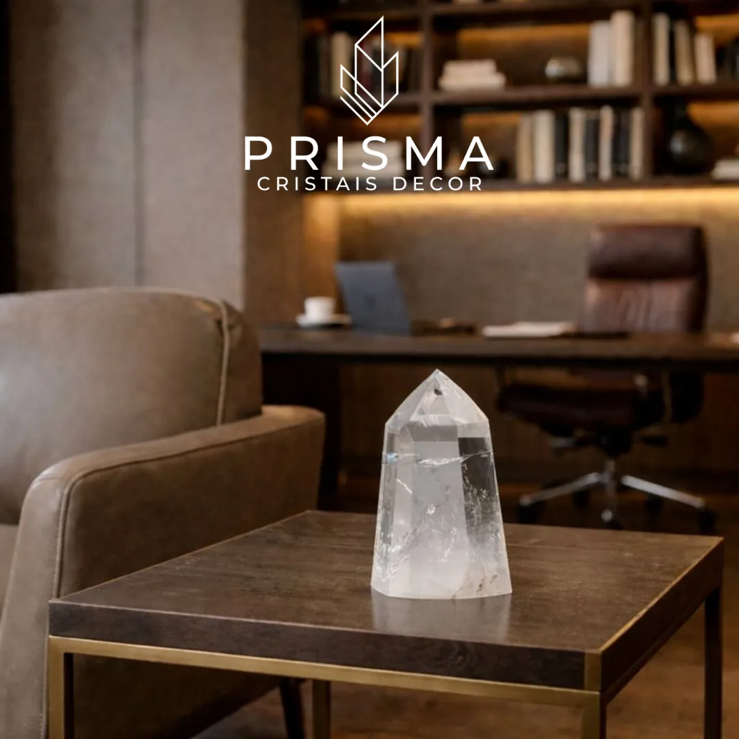 Ponta de Quartzo Semi-Translúcido variação 3 - claridade superior com zonas translúcidas Prisma Cristais