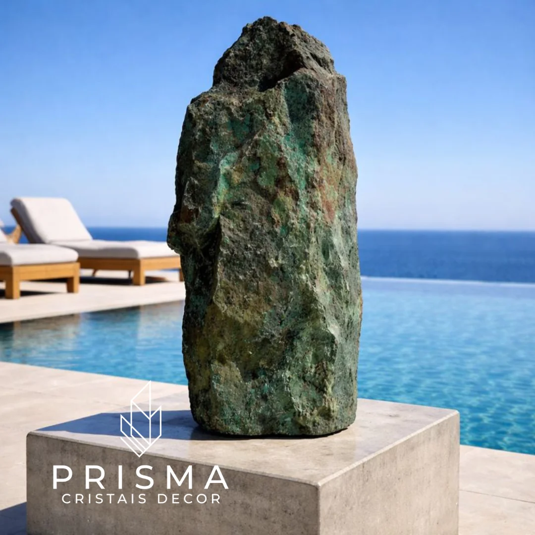 Ponta Bruta de Malaquita — textura e profundidade das camadas minerais em estado bruto preservado