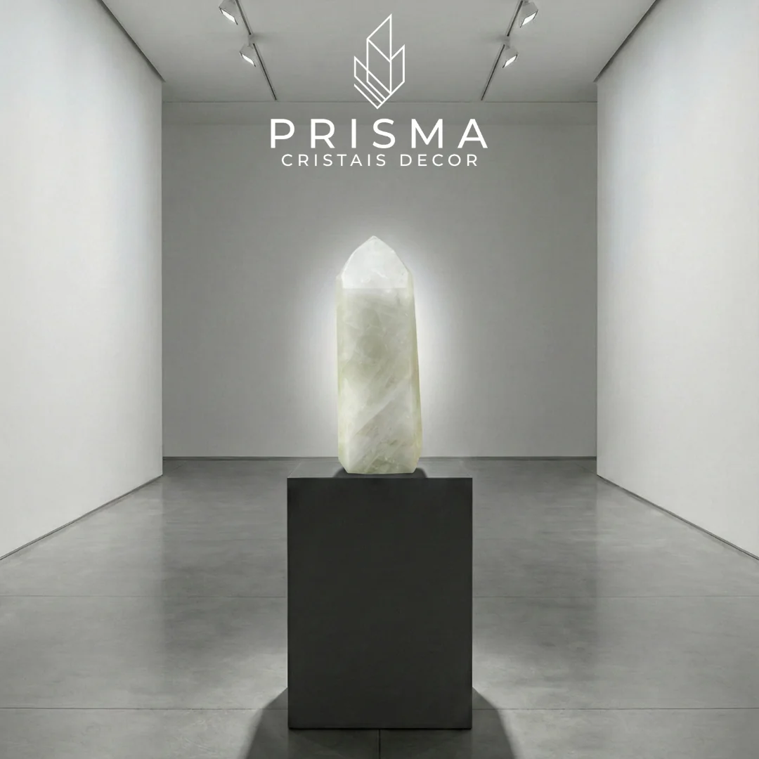 Ponta de Quartzo Leitoso 46cm — cristal gerador natural de alto padrão Prisma Cristais
